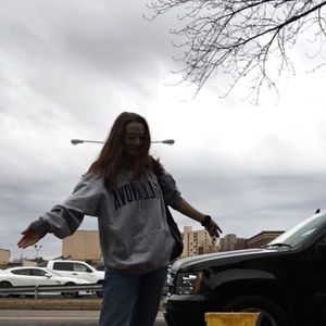 Meet your Posher, Cecilia